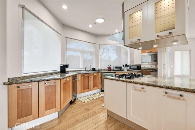 Building Photo - 876 Harrington Rd