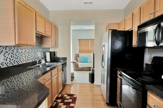 Building Photo - 9903 Magnolia Pointe Ct