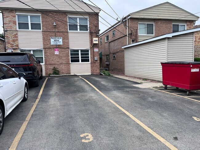 Building Photo - 5315 S 73rd Ct