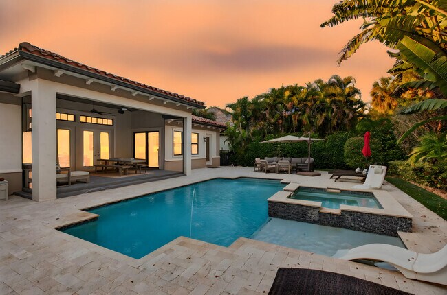 Building Photo - 17662 Cadena Dr