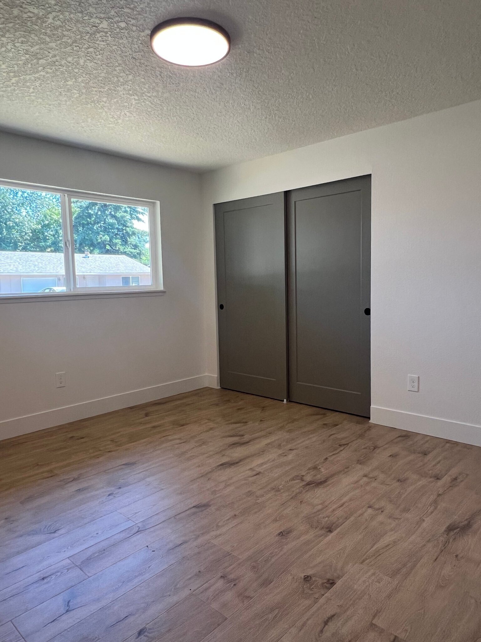 Building Photo - 1577 NE 237th Ave