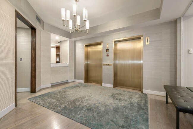 Building Photo - 1077 30th St NW
