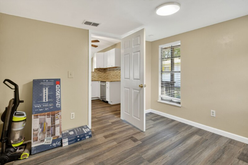Building Photo - 1584 Selma Ave