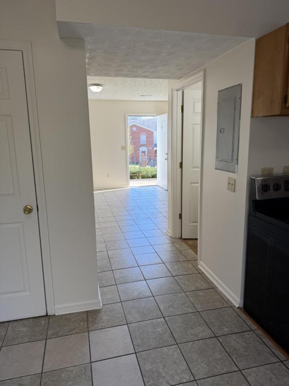 Building Photo - 427 Sara Leigh Dr