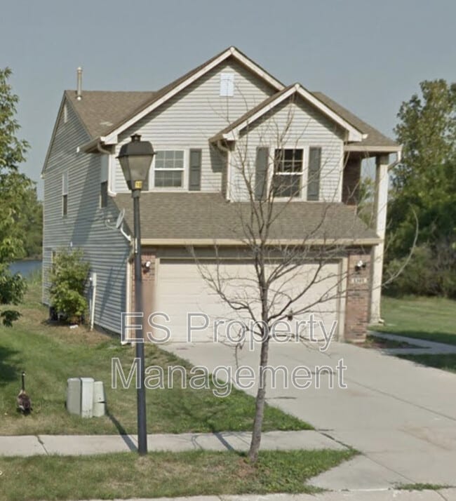 Building Photo - 5390 Lakeside Manor Dr