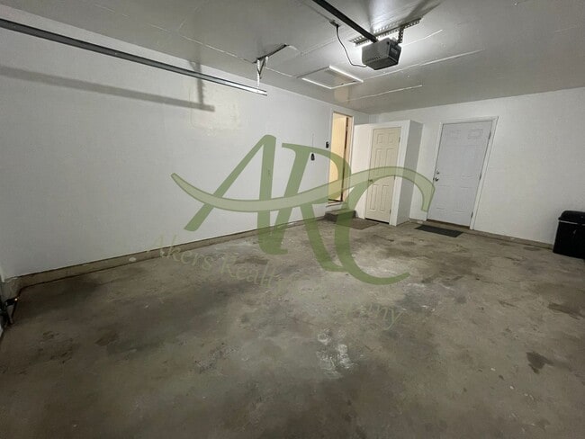 Building Photo - 2604 Nuckolls Ave