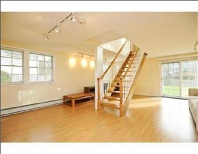 Building Photo - 49 Cottonwood Rd