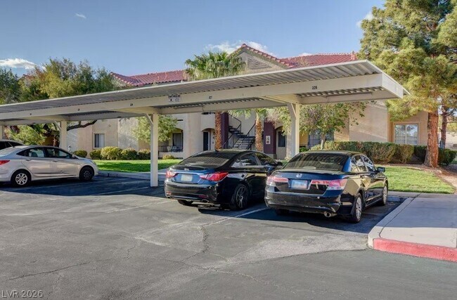 Building Photo - 7885 W Flamingo Rd