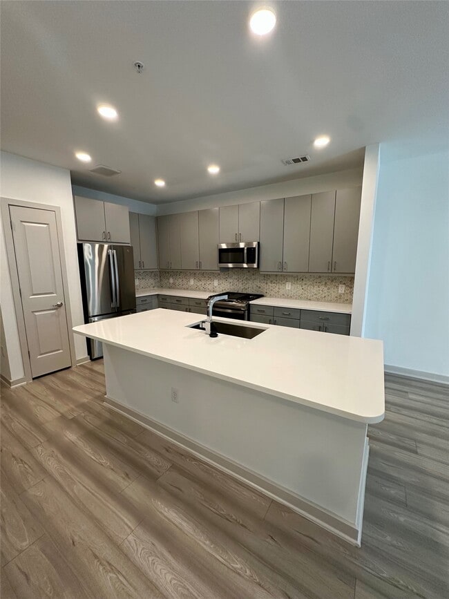 Building Photo - 3636 W Dallas St