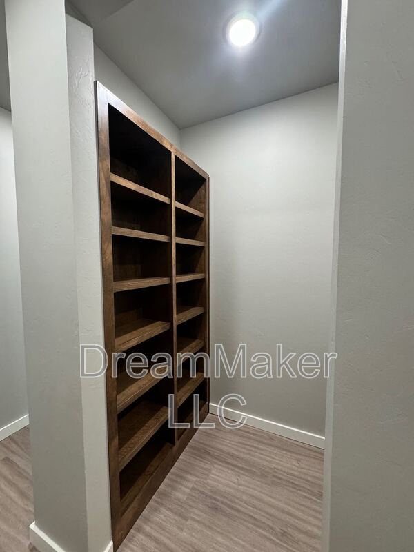 Building Photo - 678 Apple Blossom Way