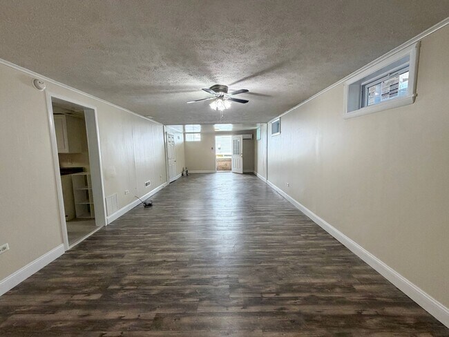 Building Photo - 1212 Agnes Street, Unit B - Cozy Studio Apartment in Charlottesville!