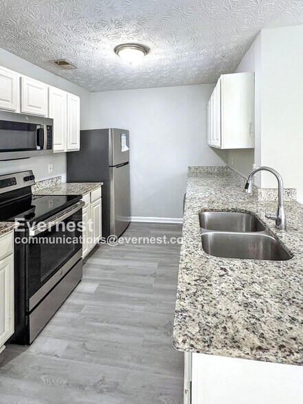 Building Photo - 2002 Grove Way