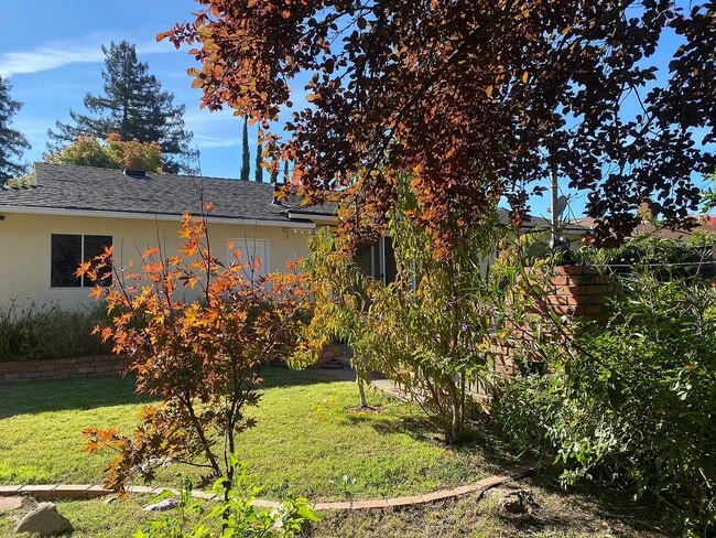 Primary Photo - 1609 Blossom Hill Rd