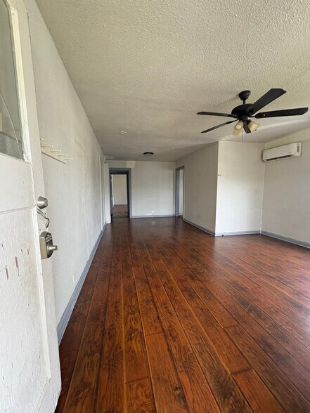 Living room - 210 Claremont Ave