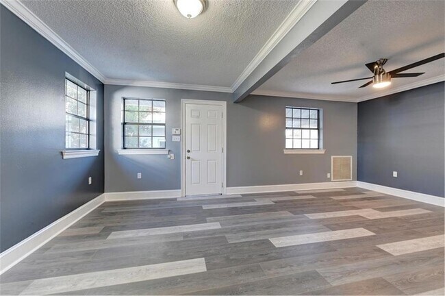 Building Photo - 5923 General Haig St