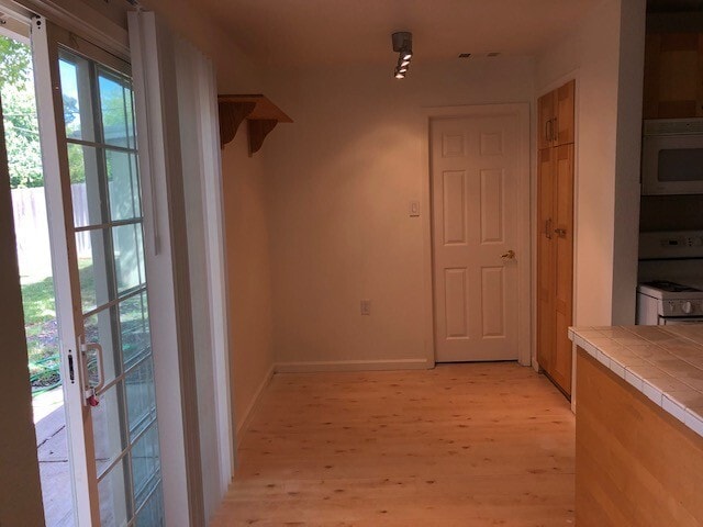 Building Photo - House: 4 Bedroom / 2 Bathroom - North Highlands (COMING SOON!!)