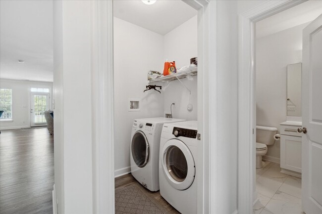 Building Photo - 208 Laydon Way