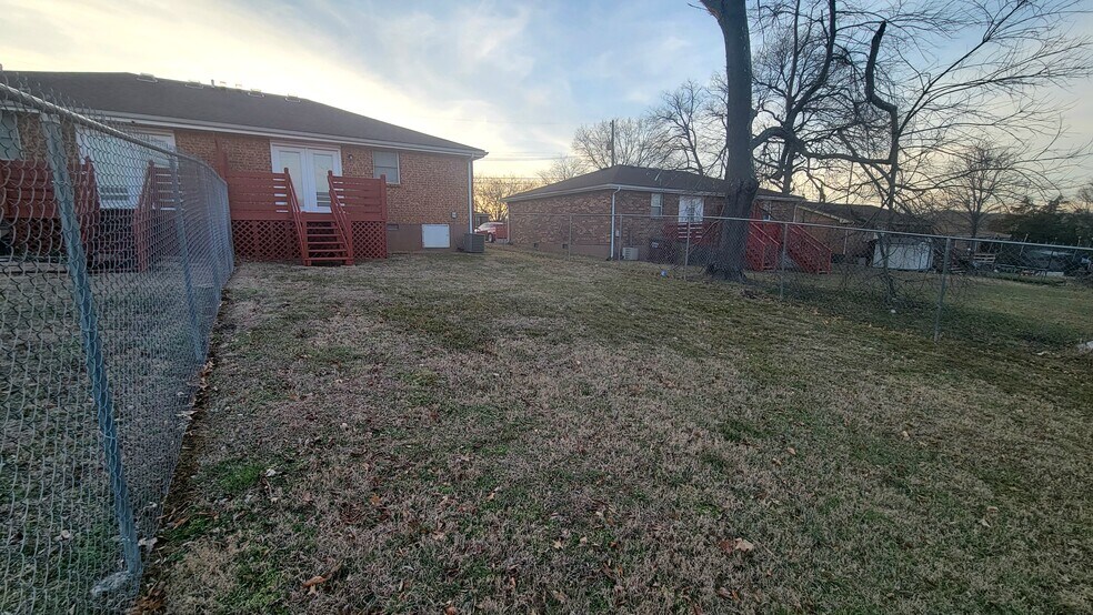 Building Photo - 128 Slayton Ct