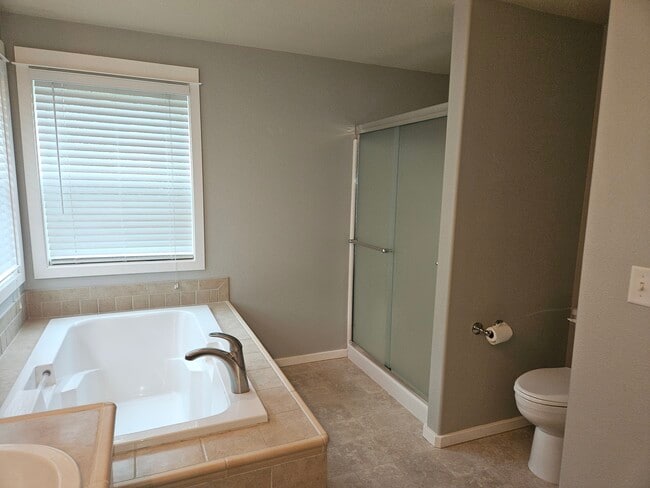 Building Photo - 14883 SE Marci Way