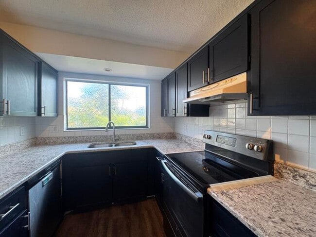 Building Photo - 29 Fair Oaks Cir