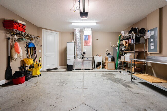 Building Photo - Welcome to Coastal Living at its Finest!