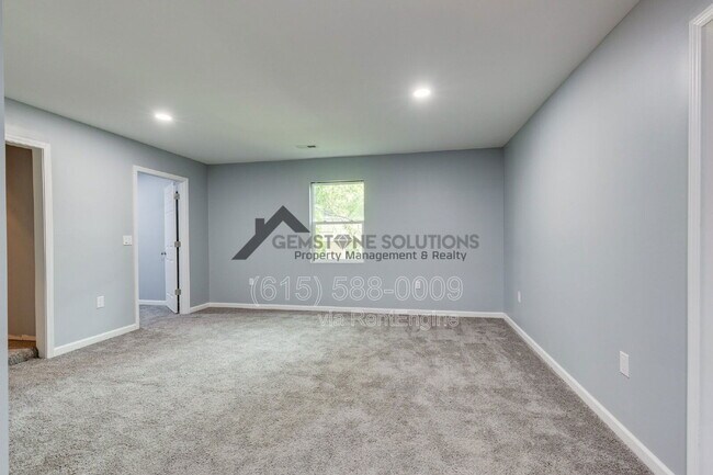 Building Photo - 2930 Primrose Cir