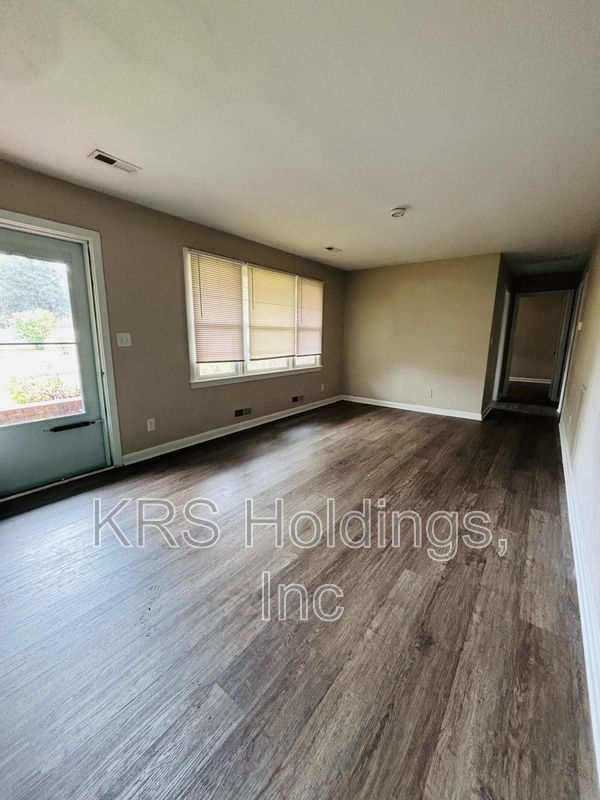 Building Photo - 1905 Perrel St