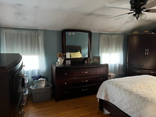 Building Photo - 130 Birchwood Rd