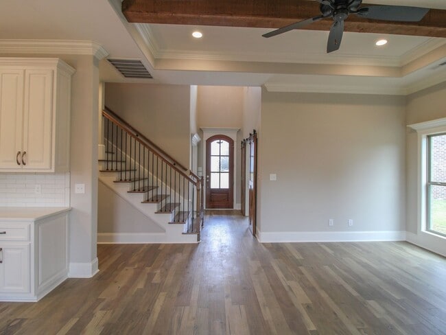 Building Photo - Fabulous Home in Canebrake