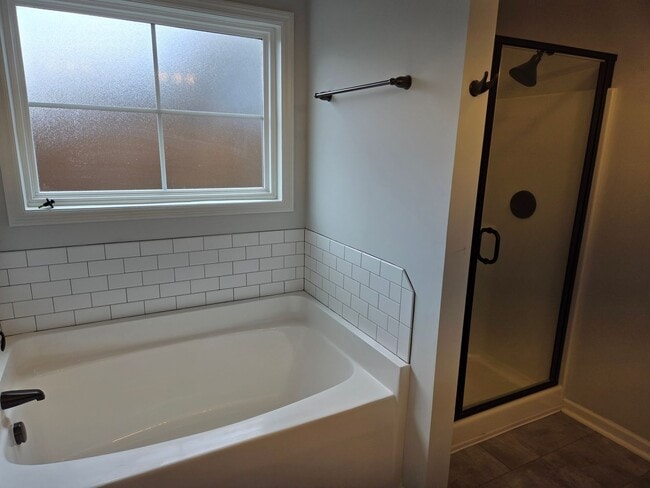 Building Photo - 542 Jensen Ln