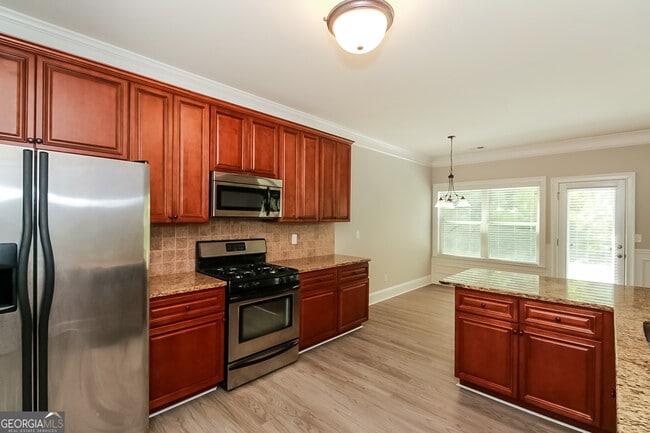 Building Photo - 5663 Valley Loop