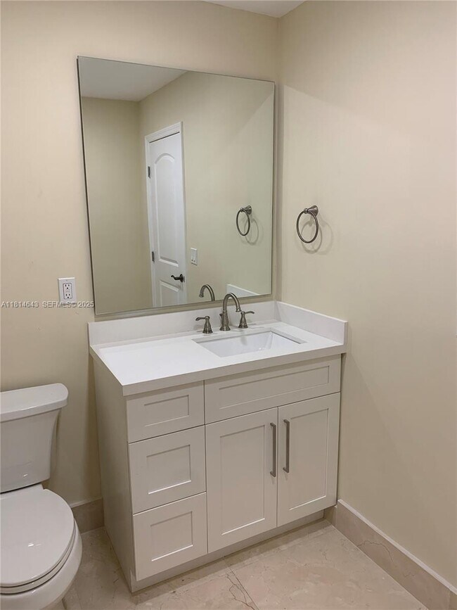 Building Photo - 3235 SW 58th Ct