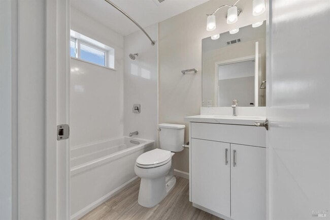 Building Photo - 4420 Lahinch Ln