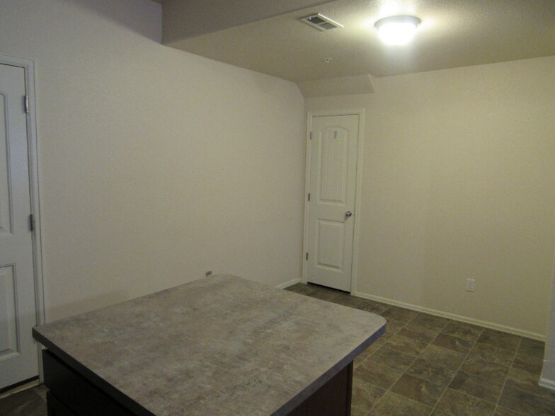 Building Photo - 3118 Wilde Dr