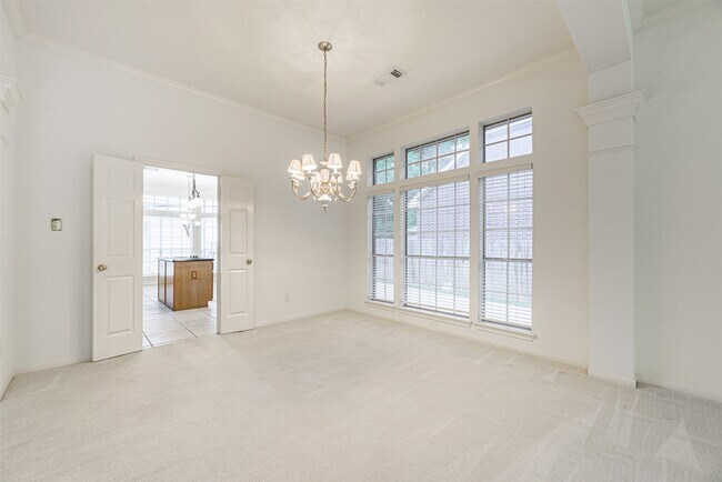 Building Photo - 5211 High Glen Ct