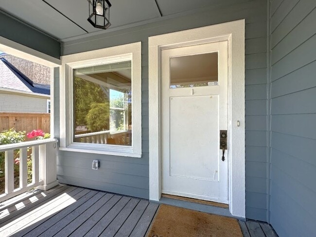 Primary Photo - Gorgeous mature home with loads of charm o...