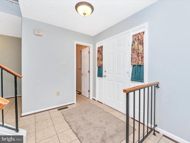 Building Photo - 408 Willow Hill Pl