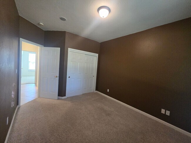 Building Photo - 4 BR 2 BA home available now