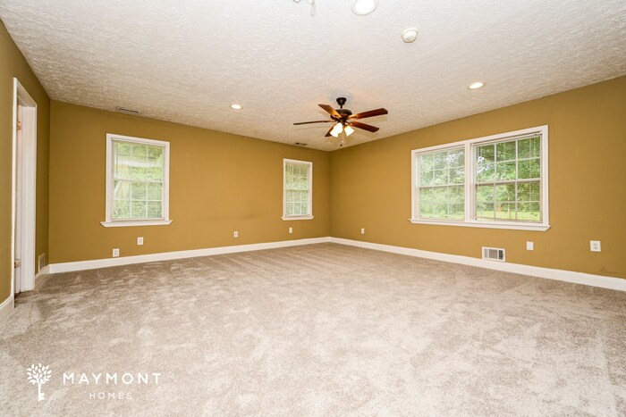 Building Photo - 325 Longview Rd