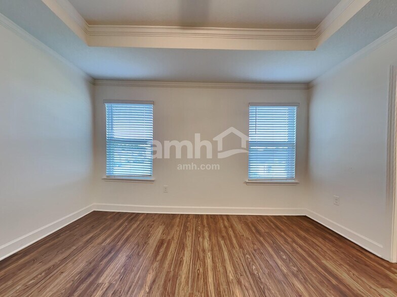 Building Photo - 5780 Hampton Creek Rd