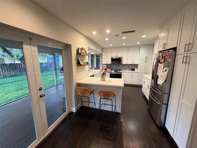 Building Photo - 8907 SW 49th Ct