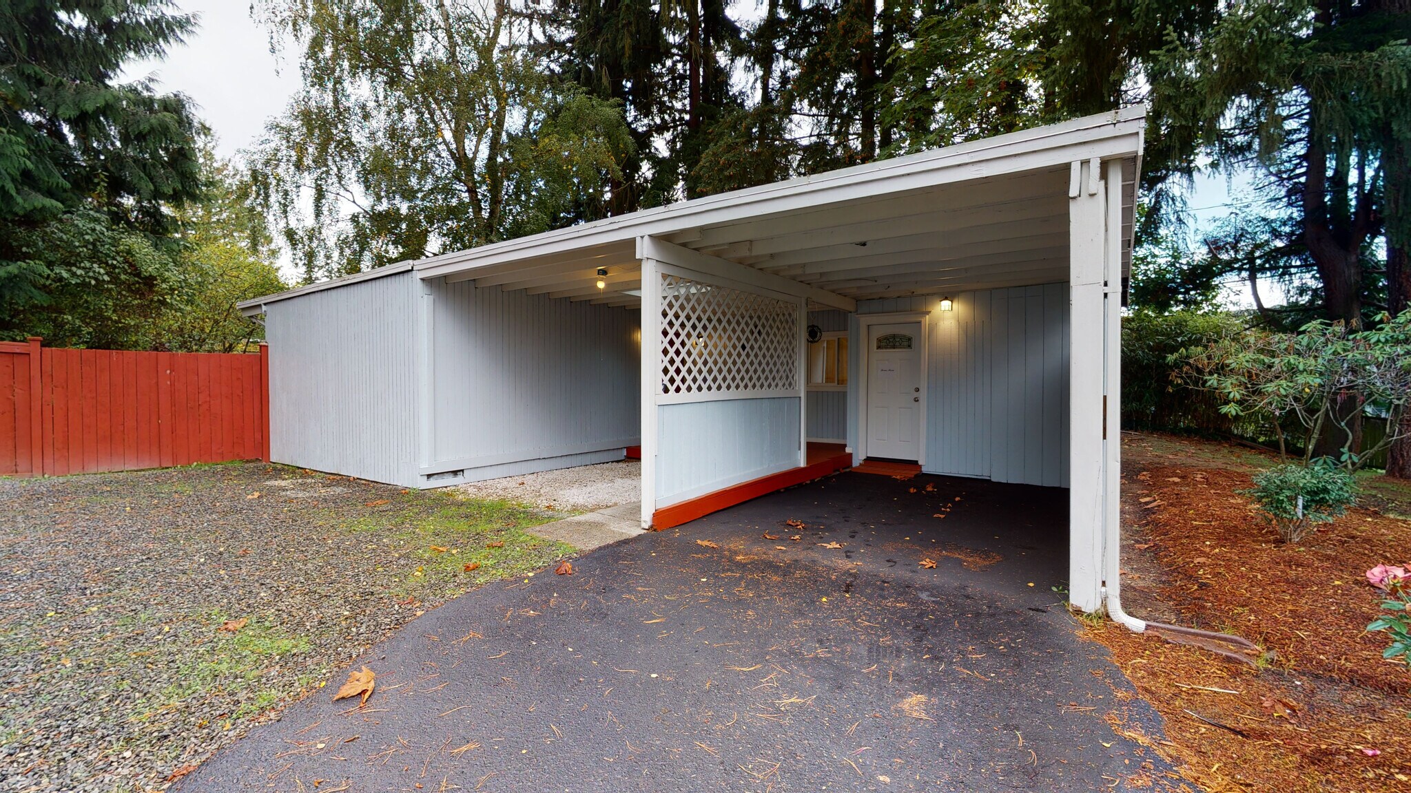 Carport and bonus room entrance - 12405 NE 109th Pl