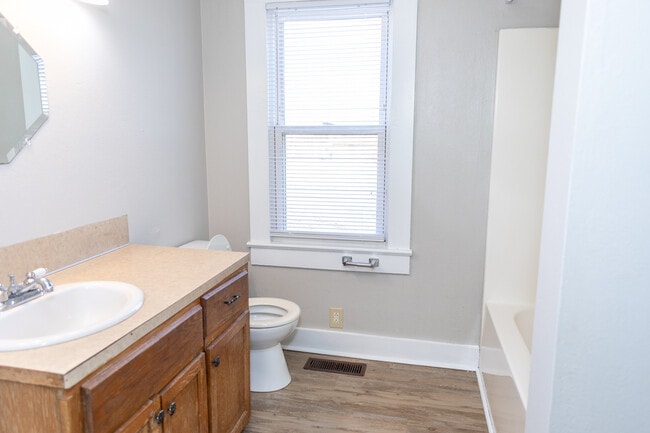 Building Photo - 2154 US-70