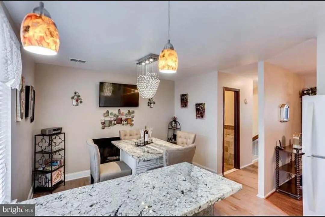 Building Photo - 8723 Ridge Hollow Ct