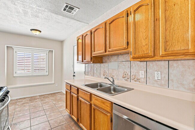 Building Photo - 11859 Urbici Soler Dr