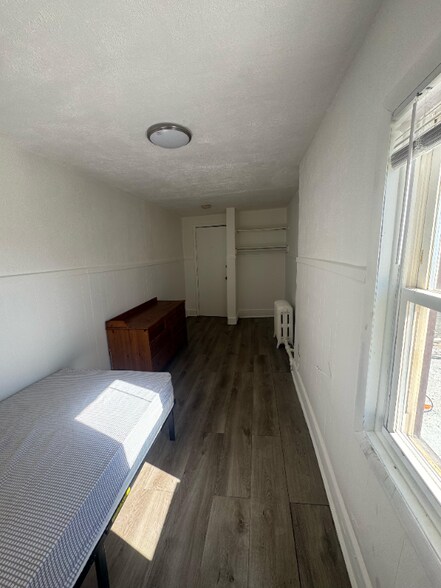 Building Photo - 79 Whitehead Ave