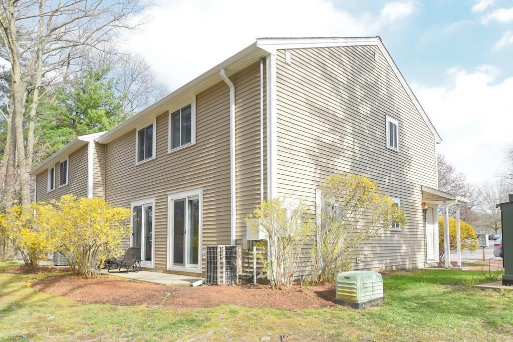Building Photo - 14 Silver Hill Ln