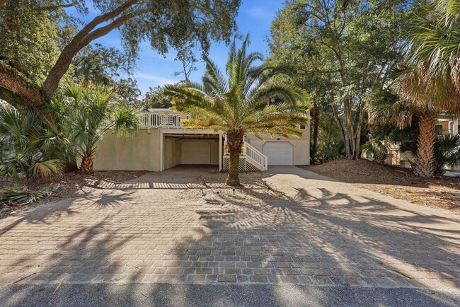 Building Photo - 6 Ibis St