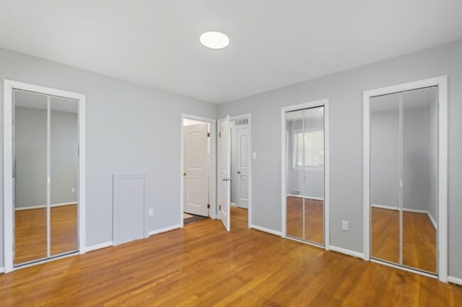 Building Photo - 7910 Beechnut Rd