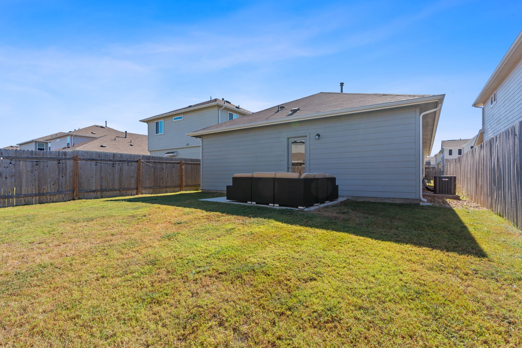 Building Photo - 10800 Blacket Dr